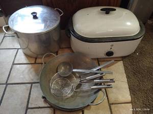 Wok, Roaster, Stock Pot, & Vintage Griddle with Handle