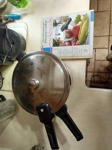 Presto Pressure Coooker & Cookbook