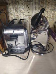 Cuisinart Toaster & Farberware Electric Can Opener