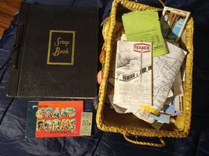 Ephemera Lot - Maps & Postcards