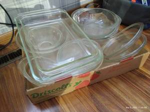 Pyrex Bowls & Pans