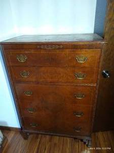 Vintage Chest of Drawers