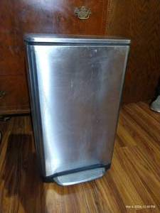 Stainless Steel Garbage Can with Removable Liner
