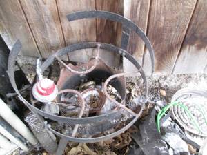 lot 12 image: Gas operated Turkey fryer base...
