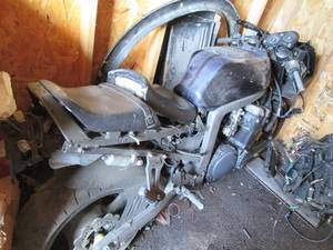 1999 Suzuki GSX600R Crotch rocket motorcycle 33,769.4 miles **incomplete** for parts or repair. Engine number V710-114055m
