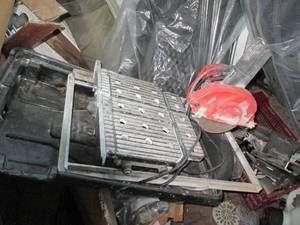 lot 226 image: Tile cutting table saw...