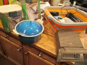 lot 350 image: Assorted kitchen items and a vintage scale