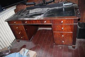 lot 110 image: Large wood executive style 6-drawer...