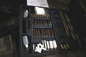 lot 115 image: Gloryfire universal gun cleaning ki...