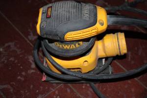 lot 121 image: Dewalt 14 electric sheet sander as...