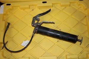 lot 152 image: Full size Automotive grease gun...