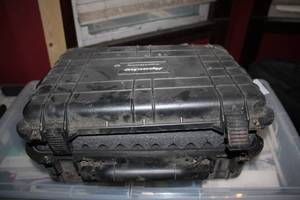 lot 187 image: Apache 4800 weatherproof protective...