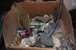 lot 190 image: Ryobi belt sander, misc hand tools,...