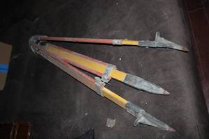 lot 192 image: Industrial construction tripod...