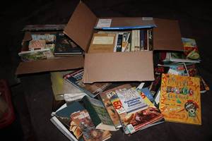 lot 195 image: Huge lot of cookbooks, recipes and ...