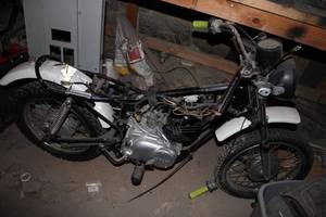 lot 296 image: Incomplete Yamaha mini bike for par...