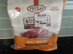 lot 7 image: Primal Freeze Dried Raw Nuggets Bee...