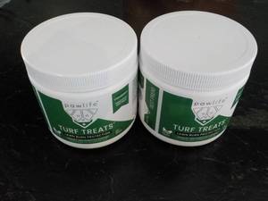 lot 8 image: 2 Paw life Turf Treats for Dogs...