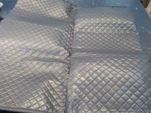 lot 11 image: GarageRoadside Quilted Mat...