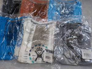 lot 130 image: 6 Hydro Flash T-Shirts- various siz...