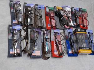 lot 135 image: 20 pair Readers with Cases- variety...