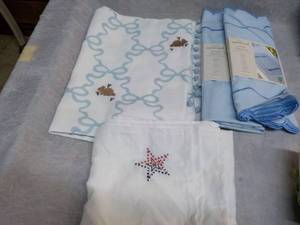 lot 183 image: Easter Table Runner, Placemats and ...