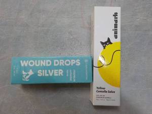 lot 188 image: Wound Drops Silver and Yellow Cente...