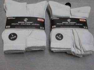 lot 189 image: 12 pair White Wear Proof Athletic S...