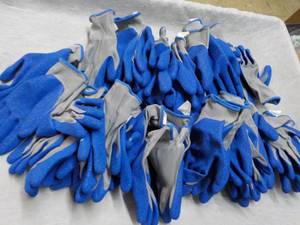 lot 203 image: Large Amount of BlueGray Work Glov...