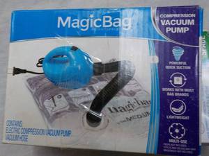 lot 206 image: Magic Bag...