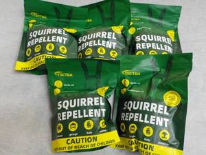 lot 212 image: 5 bags Squirrel Repellent...