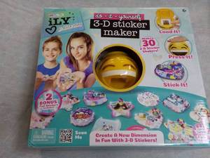 lot 219 image: 3D Sticker Maker...