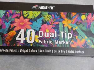 lot 256 image: Pagather 40 Dual-Tip Fabric Markers...