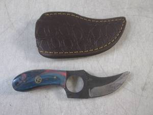 lot 11 image: (FS) 6 Fixed Blade Knife with Leat...