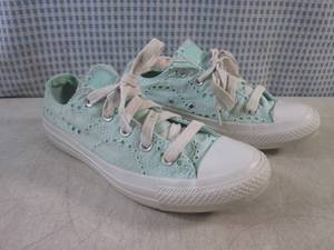 lot 25 image: (CS) Pair of Converse All Star Snea...