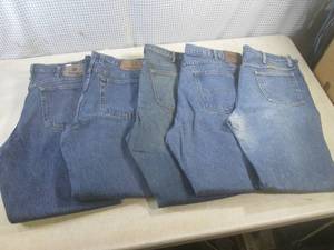 lot 40 image: (CS) 5 Pairs of Denim Blue Jeans - ...