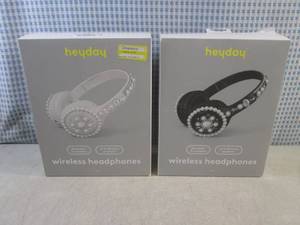lot 58 image: (CSB) 2 Sets of Wireless Headphones...