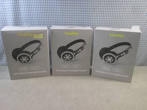 lot 60 image: (CSB) 3 Sets of Wireless Headphones...
