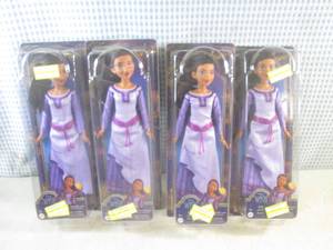 lot 63 image: (D-2) 4 Disney Wish Asha Of Rosas F...