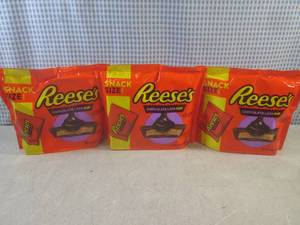 lot 299 image: (B-1) 3 Bags of Snack Size Reeses C...