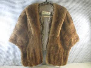 lot 97 image: (BR1) Vintage Peterson Furs Mink St...