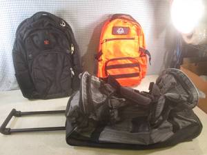 lot 102 image: (EW3) Swiss Gear and Field & Forest...