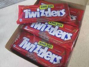 lot 331 image: (C-2) 15 King Size Packages of Stra...