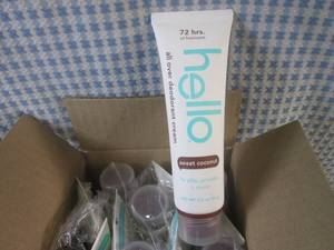 lot 123 image: (BSB) 12 Tubes of Hello Sweet Cocon...