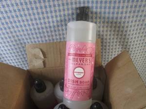 lot 129 image: (BSB) 6 Bottles of Peppermint Scent...