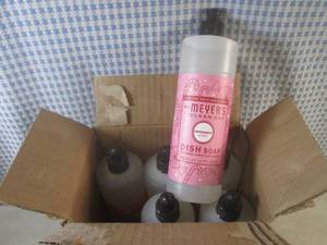 lot 130 image: (BSB) 6 Bottles of Peppermint Scent...