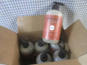 lot 134 image: (BS) 6 Bottles of Gingerbread Scent...