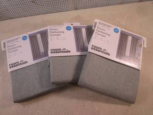 lot 151 image: (BSB) 3 New 84 Room-Darkening Curt...