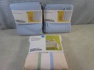 lot 152 image: (BSB) 2 New Shower Curtains and Rec...