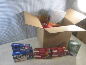 lot 186 image: (A-1) Assortment of Christmas Light...